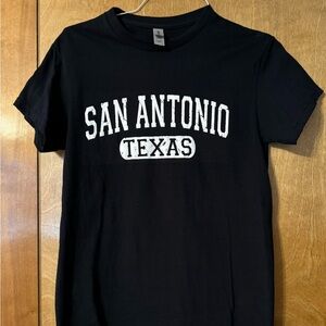 Ladies Brand Gildan Heavy Cotton Size Small “San Antonio Texas” Black T-shirtNEW
